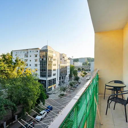 44 Apartman *